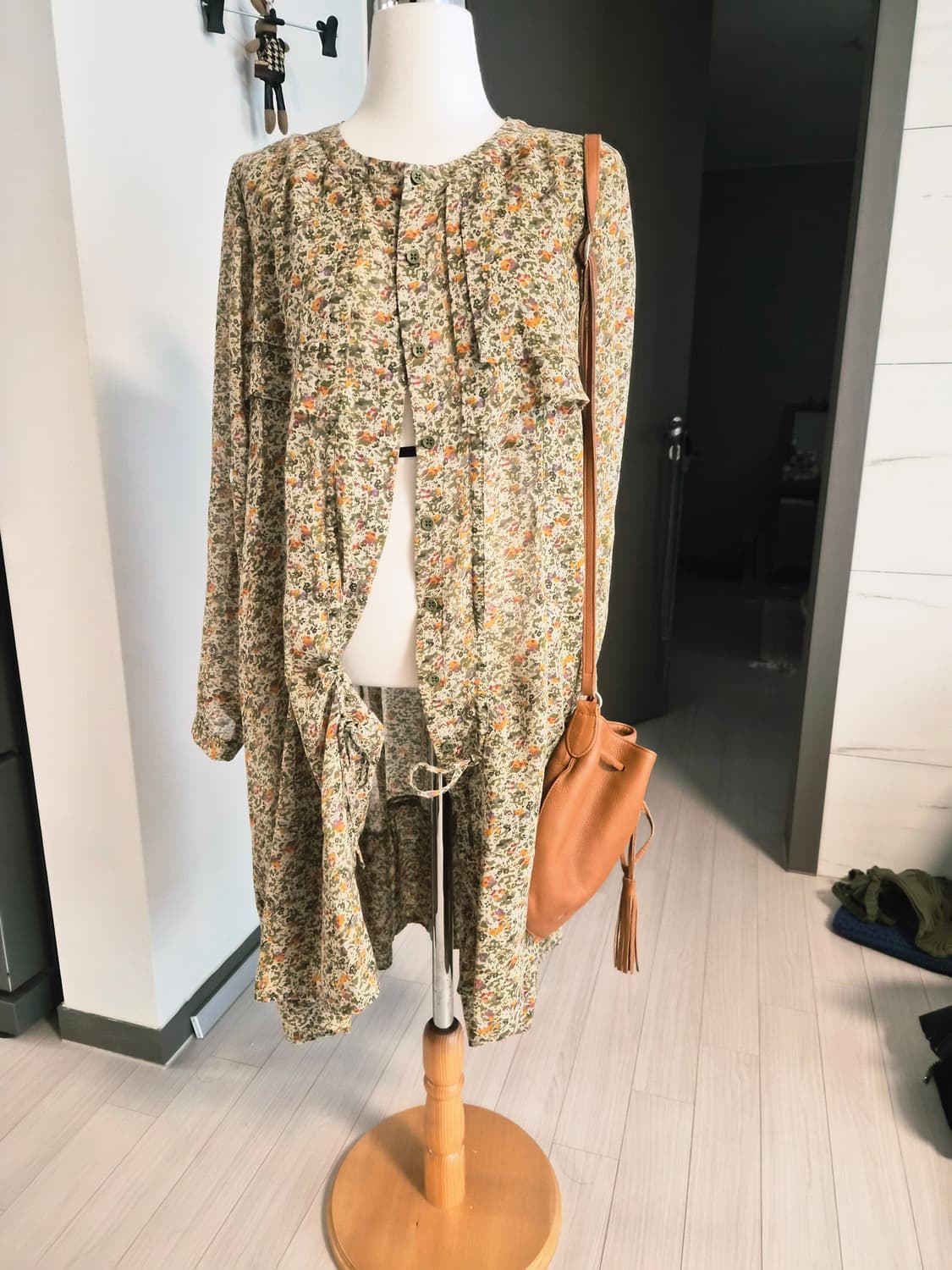 써스데이 아일랜드 잔꽃무늬 롱 원피스 상품이미지3