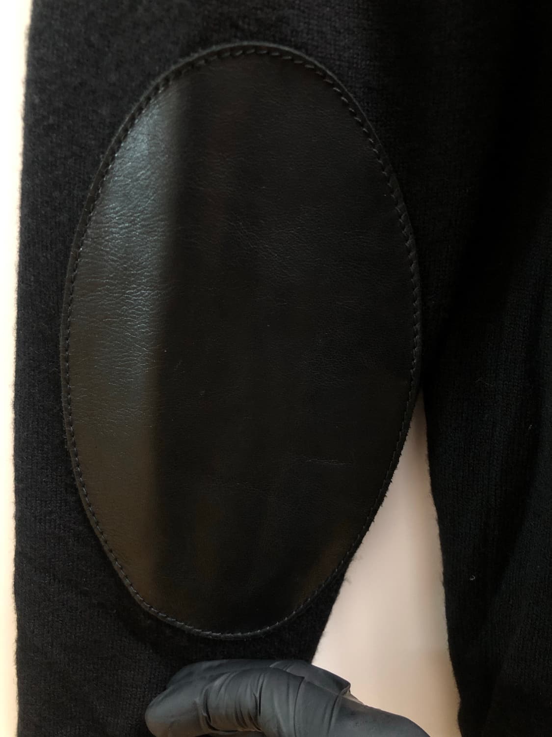 [M] 마르지엘라 엘보우 패치 가디건 블랙 상품이미지3