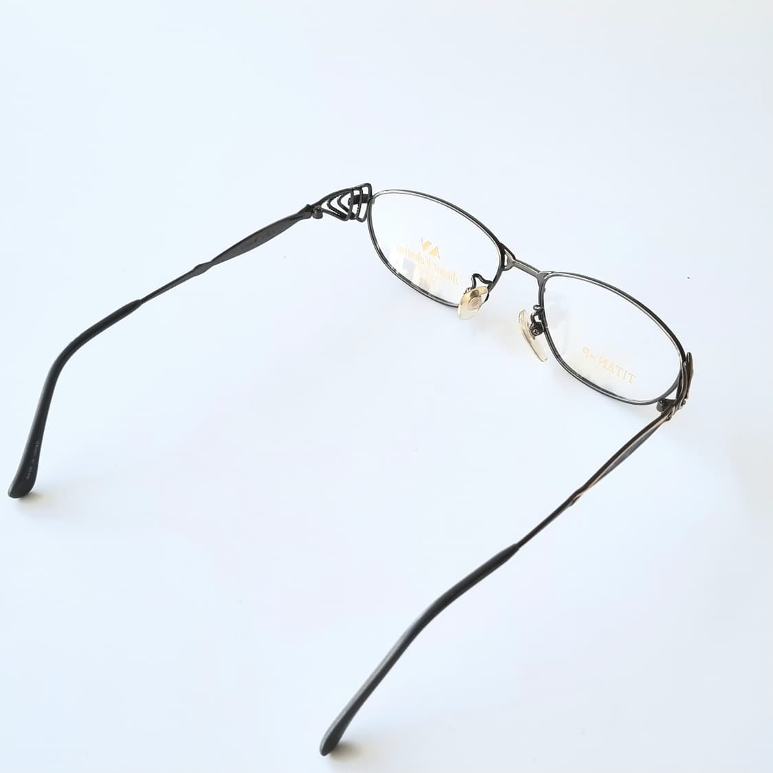 프랑스 감성, August Valentine 순수 티타늄 안경테 상품이미지5