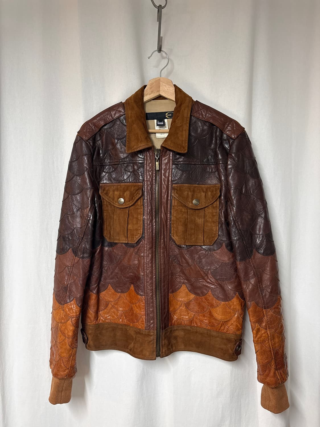 저스트 카발리 09ss 피쉬 스케일 레더 자켓 상품이미지1