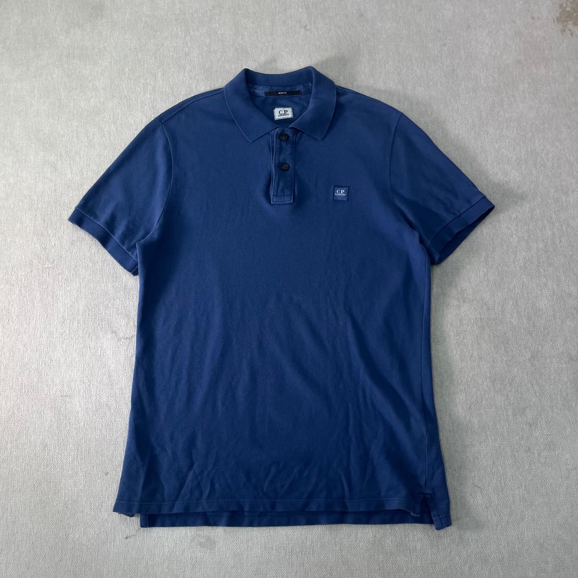 100 CP컴퍼니 박스로고 카라 반팔티  상품이미지1