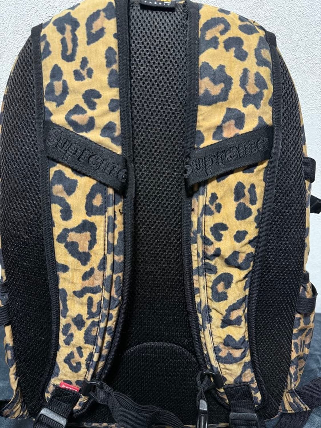 20FW 슈프림 백팩 레오파드 상품이미지4