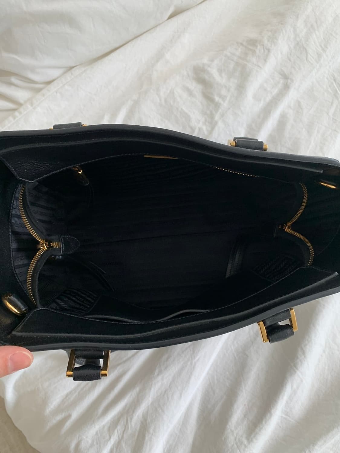 프라다 레더 숄더 토트백 상품이미지8