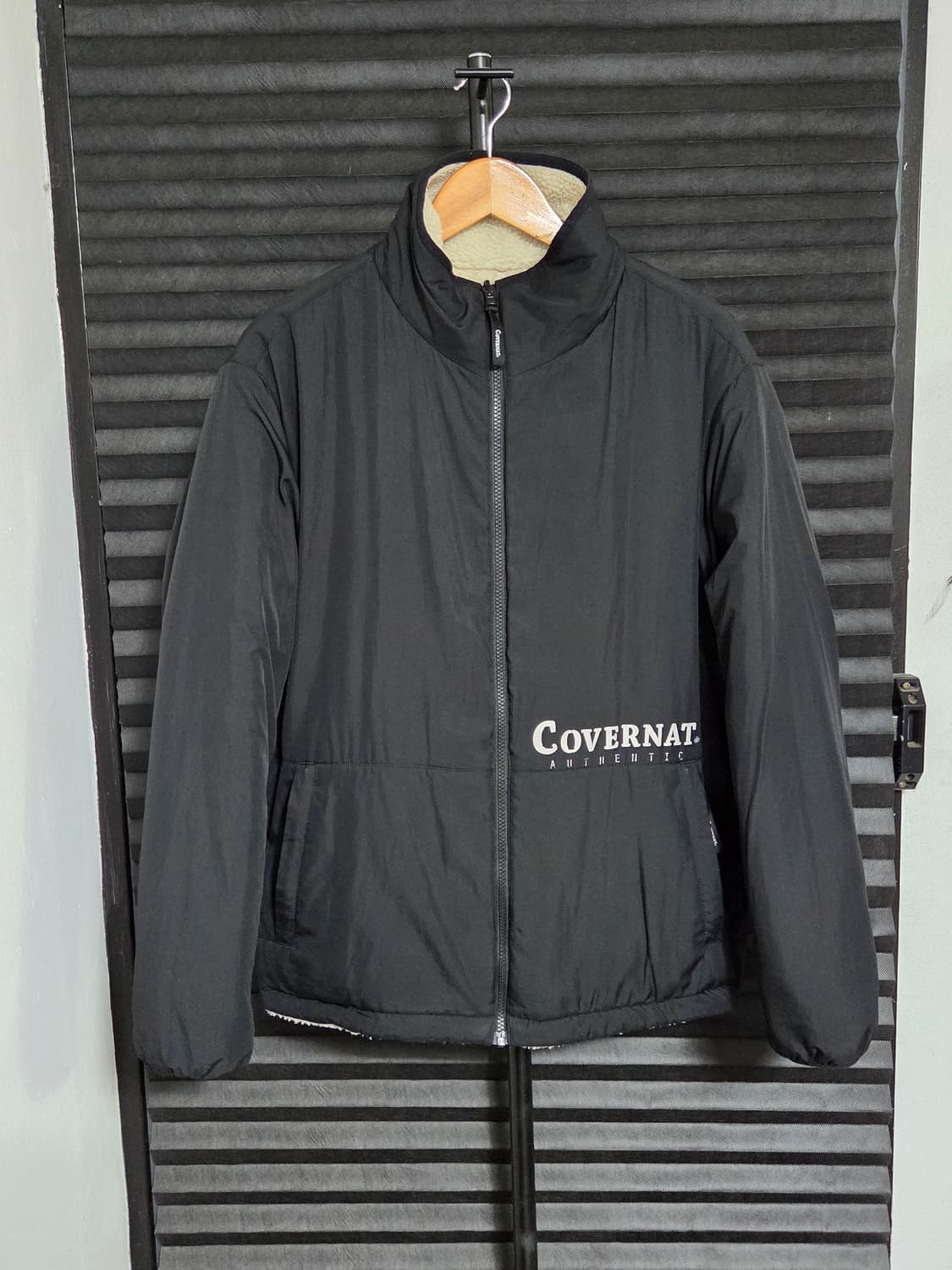 [커버낫] 빅로고 리버시블 플리스 자켓 | 00020 상품이미지3