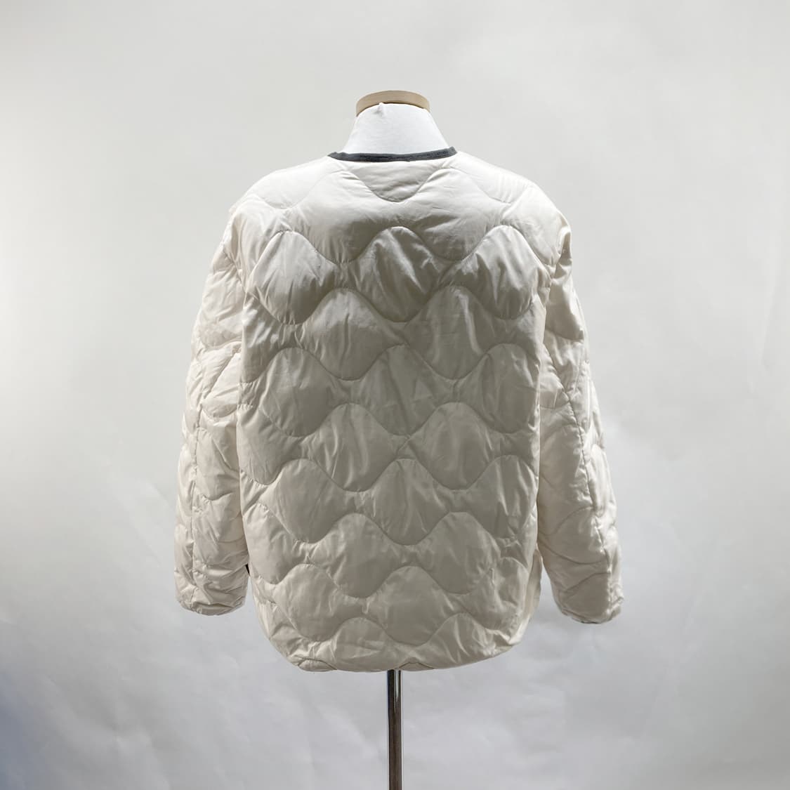 커버낫 22y 리버시블 라이트 다운자켓 공용 L  상품이미지3