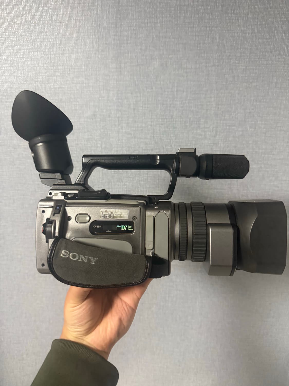 Sony DCR-VX2100 6mm 디지털 캠코더 상품이미지2