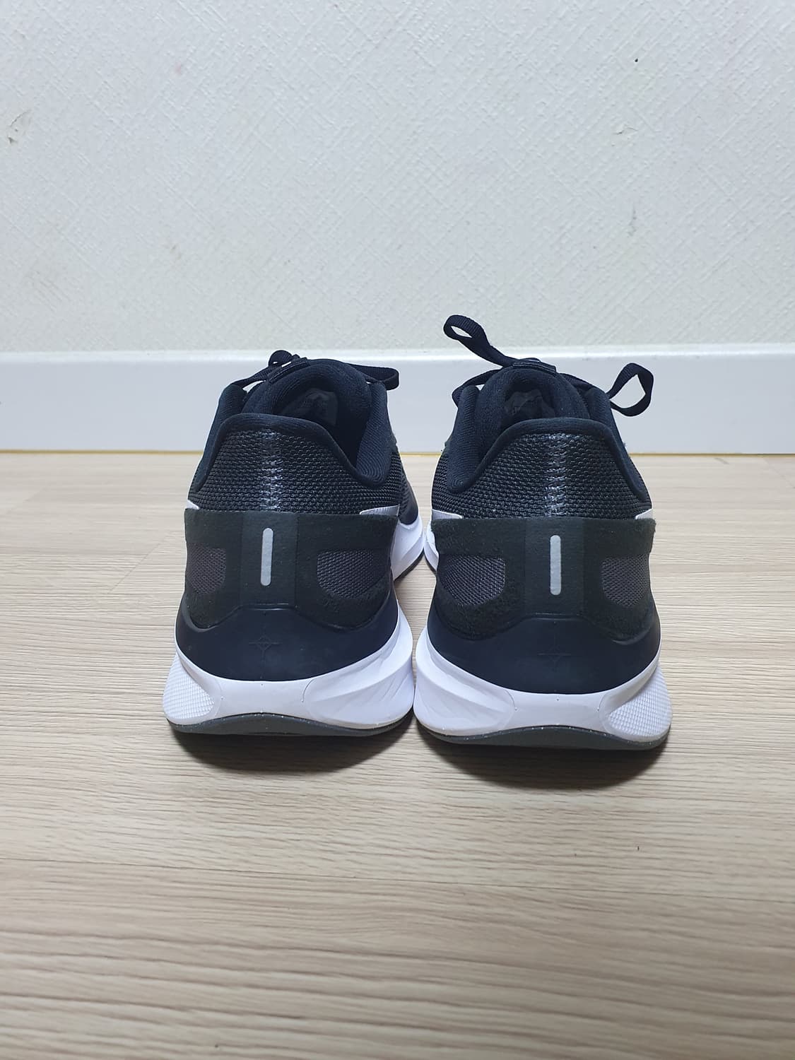 나이키 스트럭처 25 운동화 270 상품이미지5