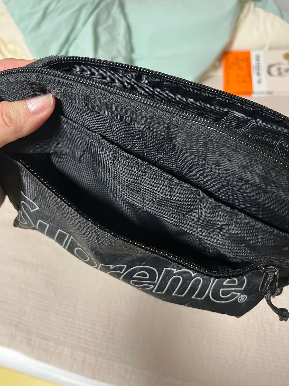 슈프림 숄더백 블랙 18FW 상품이미지4