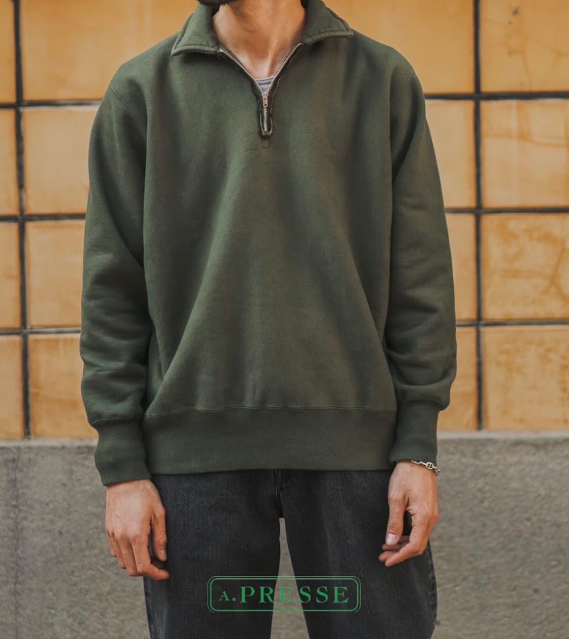 아프레쎄 24 빈티지 하프집업 스웨터 상품이미지1