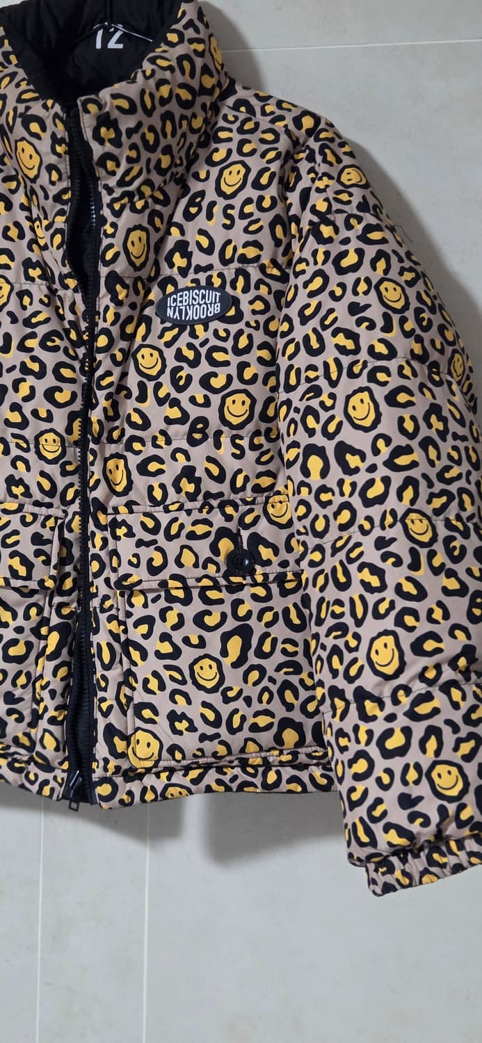 아이스비스킷 양면 패딩 165사이즈
여성 44-55가능
택포 상품이미지5