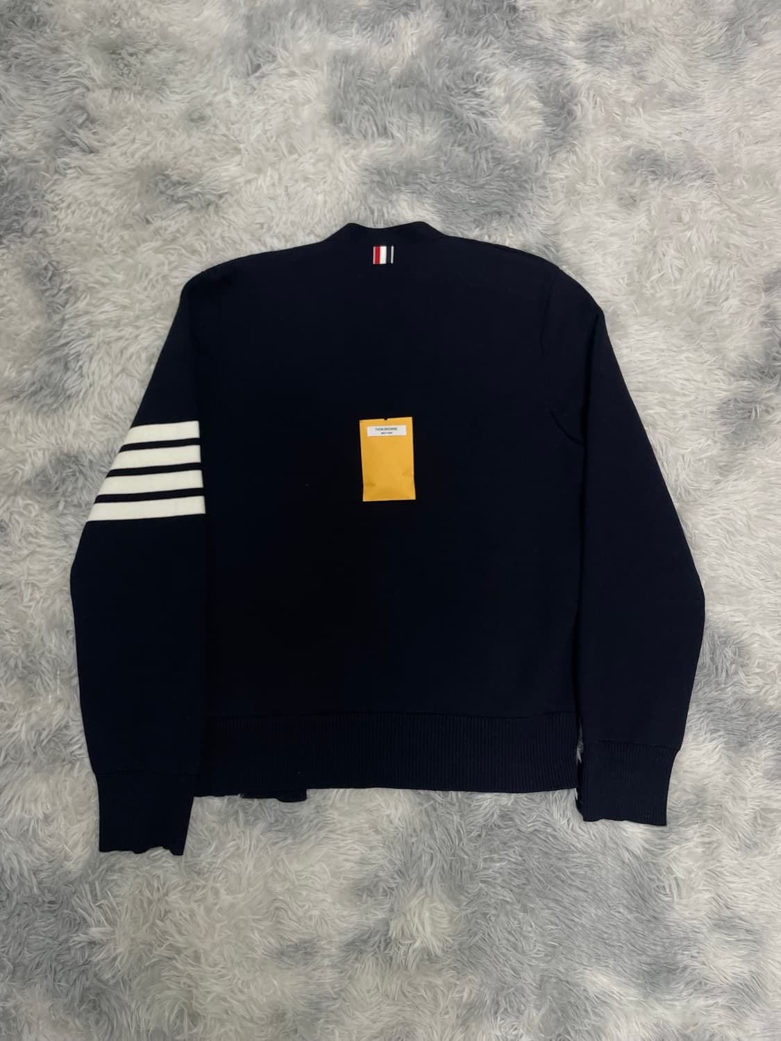 [신형/구성품] 톰브라운 사선완장 밀라노스티치 금장 가디건 [2] 상품이미지2