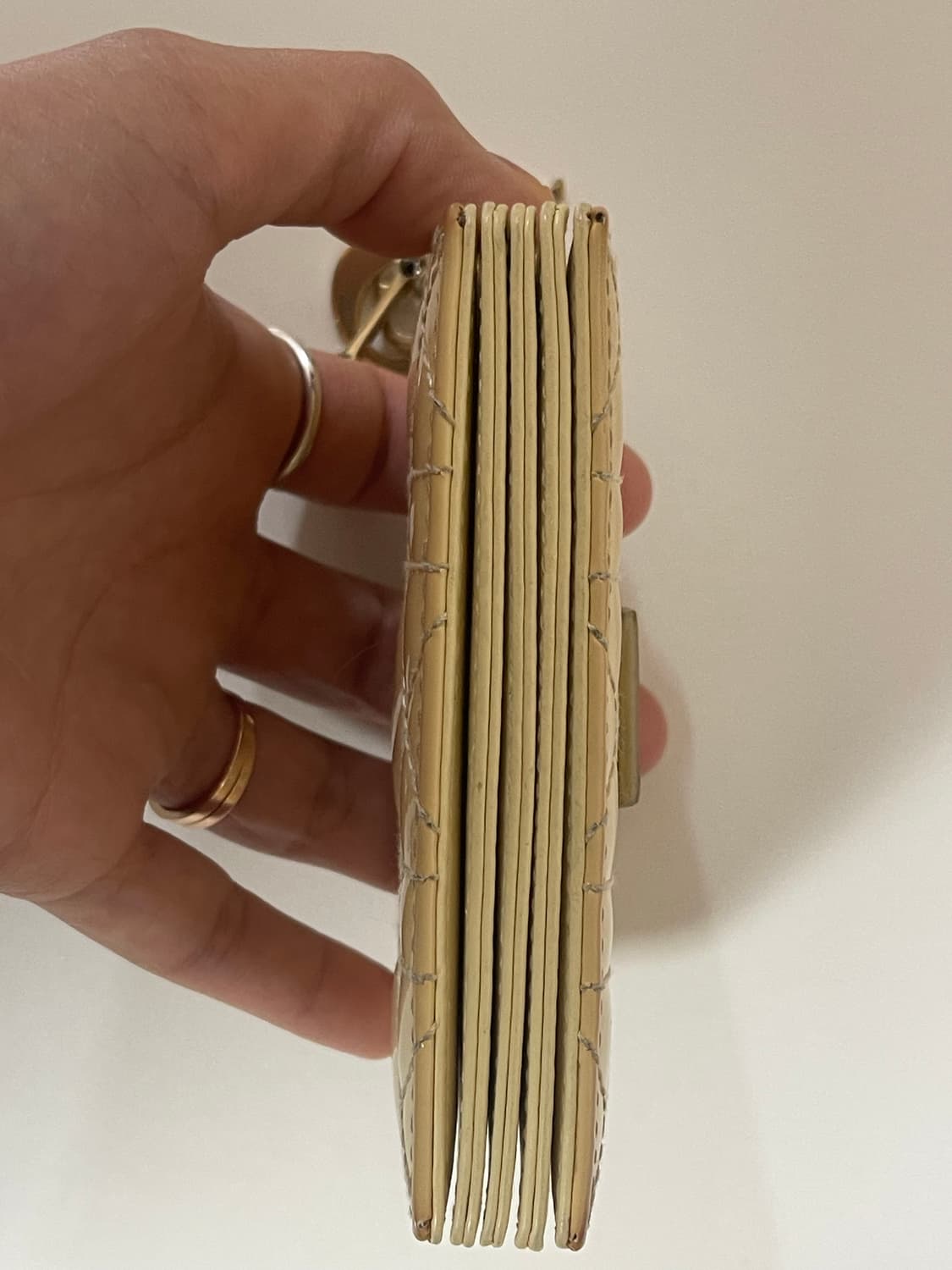 정품 디올 레이디 디올 까나쥬 카드지갑 상품이미지9