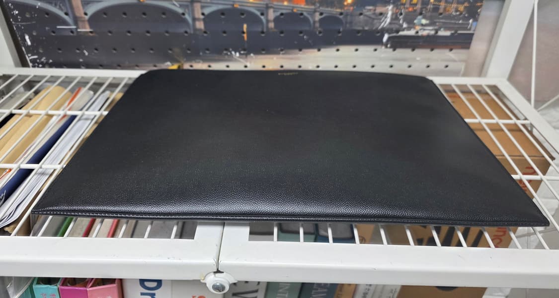 생로랑 클러치백 라지 레더 블랙 클러치 BF38 상품이미지6