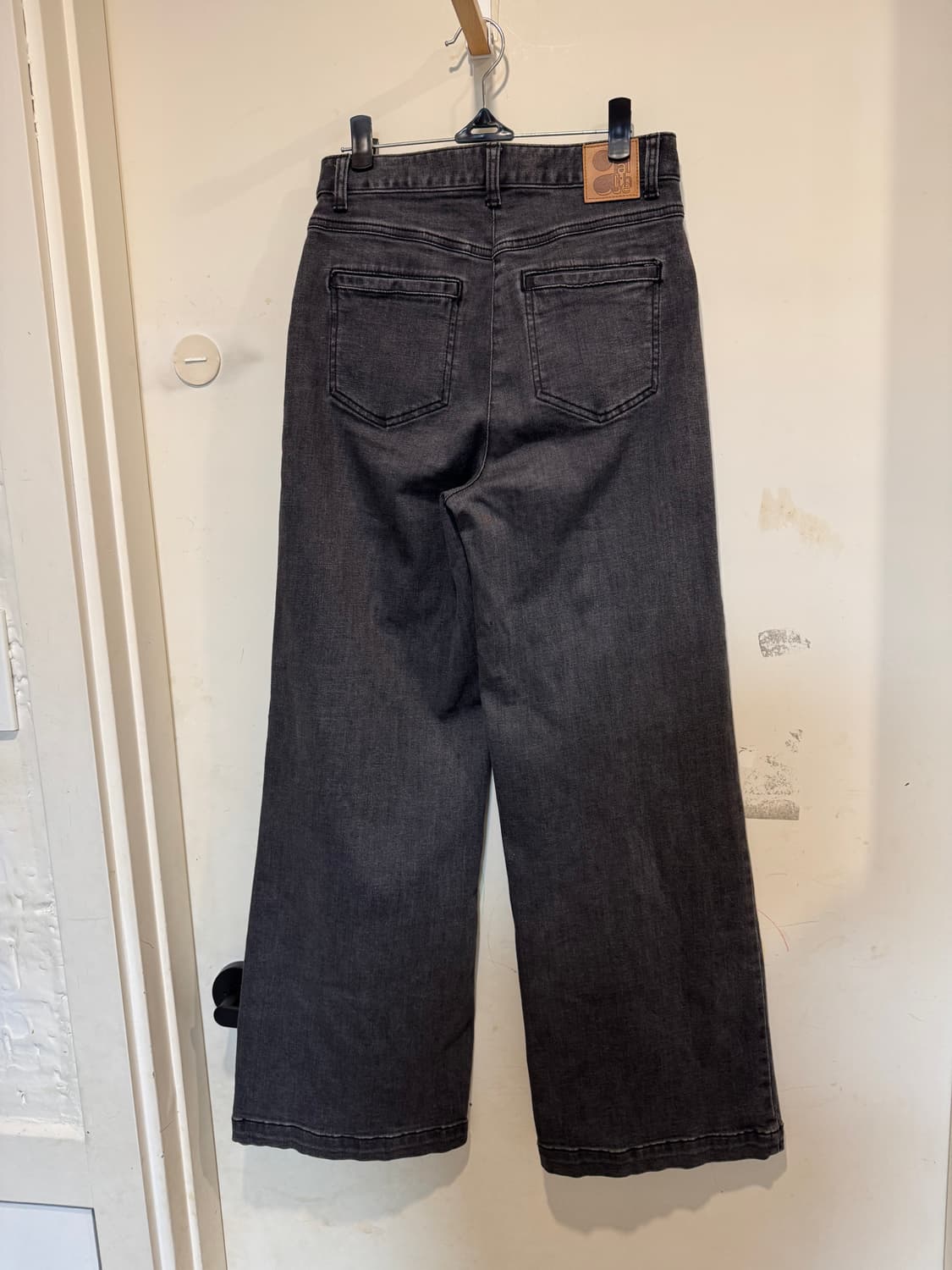 아떼바네사브루노 블랙데님 상품이미지3