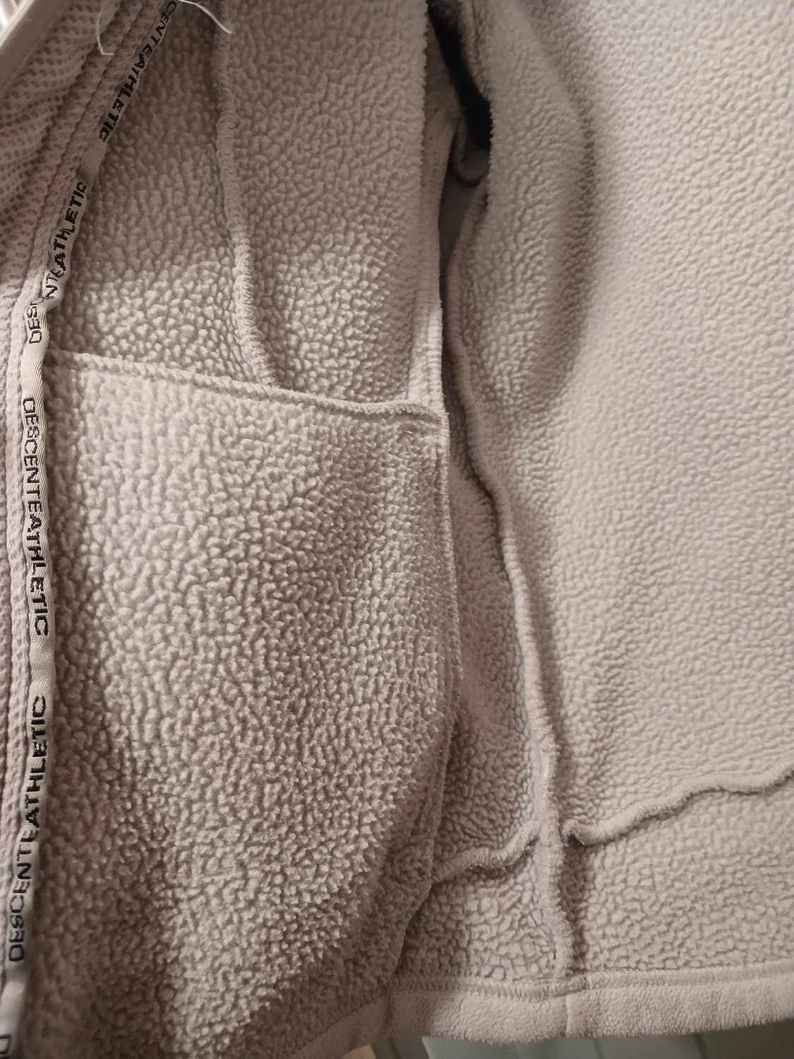 데상트 정품 여성 플리스 후드집업 90 사이즈 상품이미지3