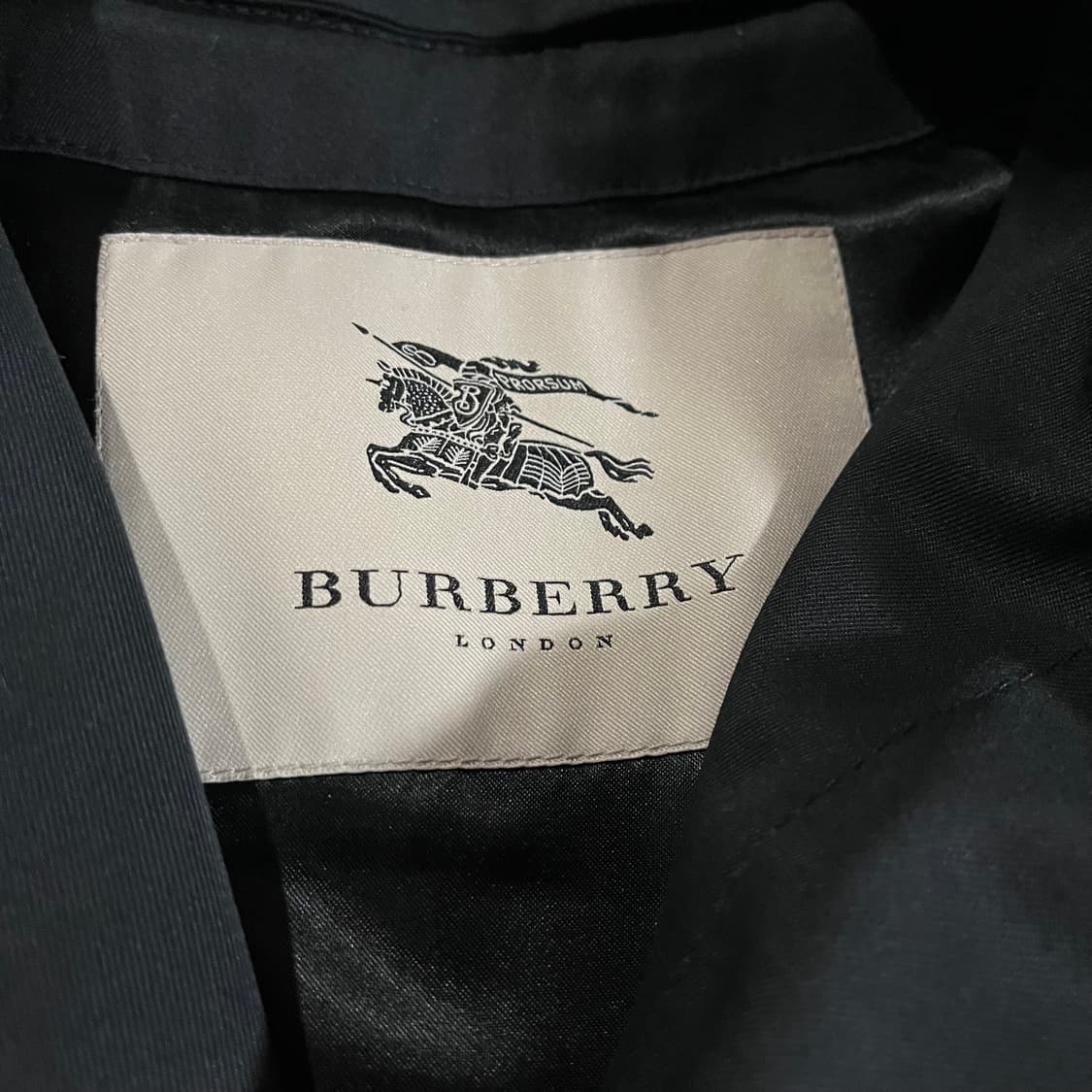 [105] 버버리 내피 맥코트 상품이미지3