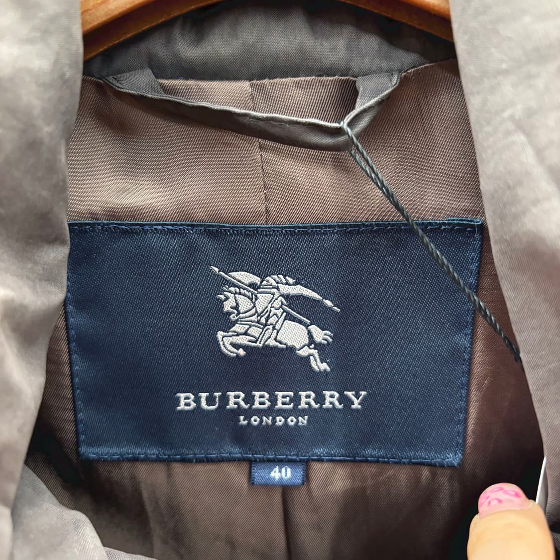 버버리 런던 후드 필드 재킷 히든 플래킷 히든 버튼 스트랩 디테일 그레이 상품이미지6