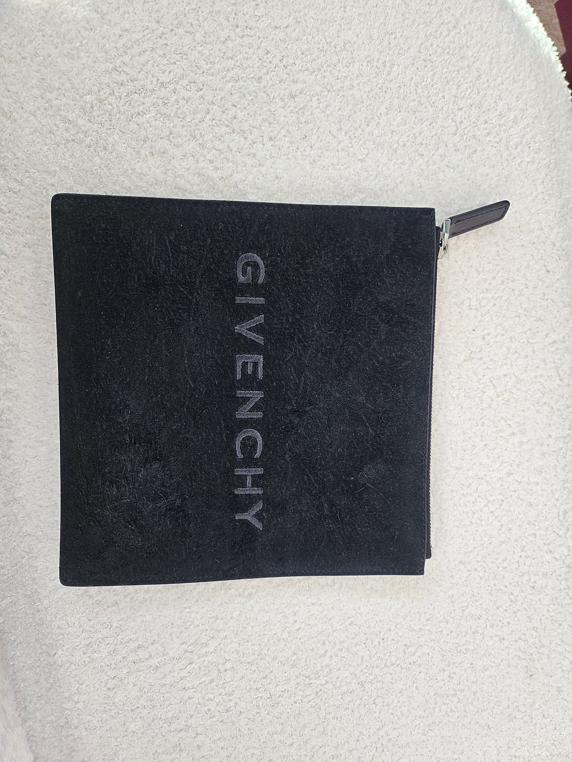 정품(남여)지방시 로고 스웨이드 파우치 클러치 상품이미지1