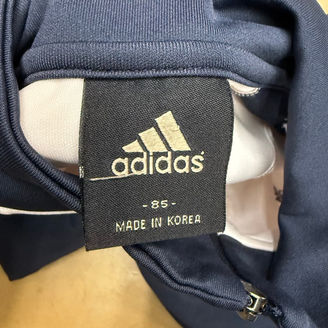85 아디다스 첼시 화이트 네이비 배색 트랙탑 상품이미지4
