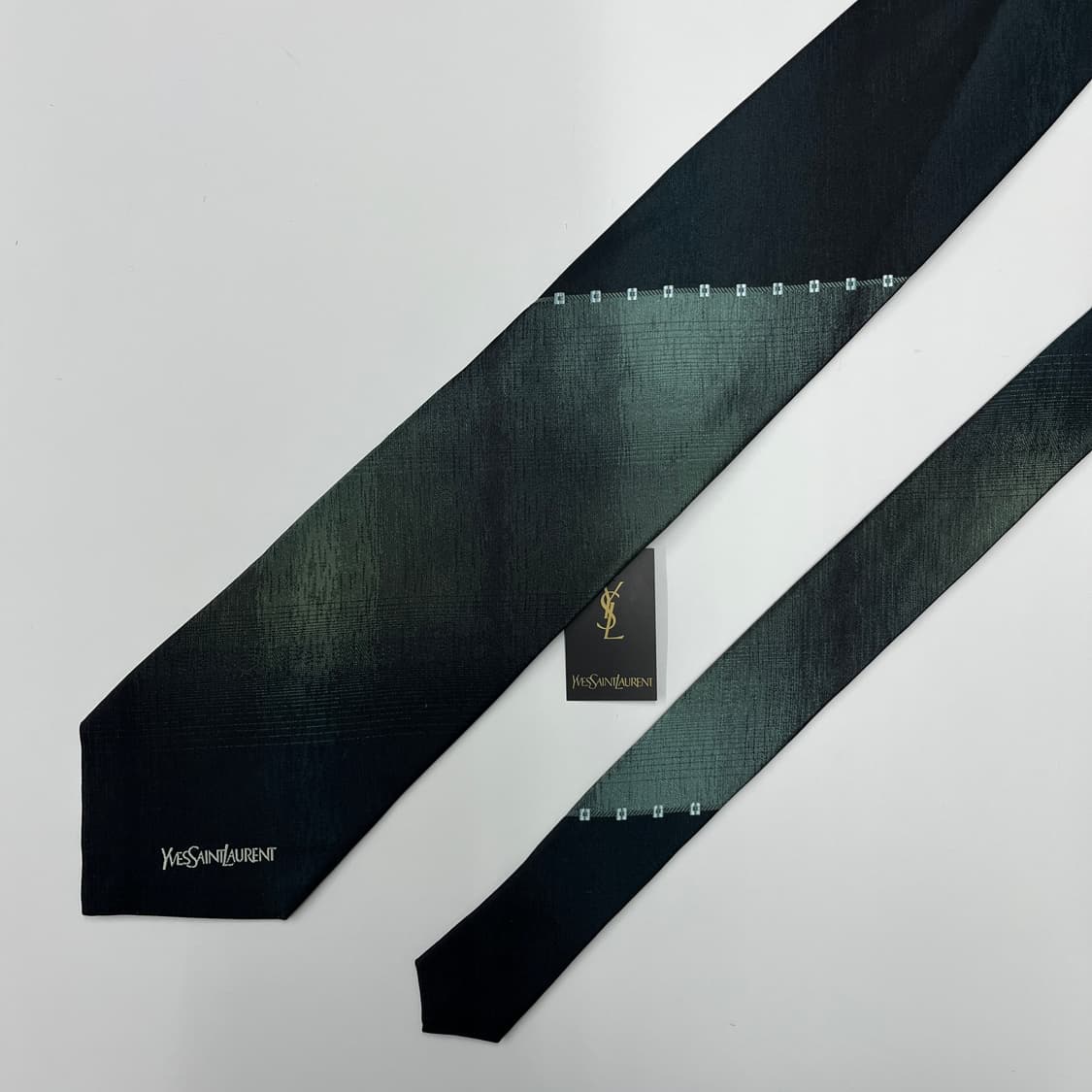정품 명품 입생로랑 넥타이 9.3cm 청록색 자수로고 상품이미지3