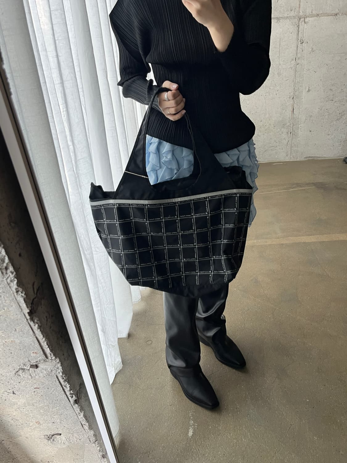 00s Courreges 꾸레쥬 로고 패턴 쇼퍼백 상품이미지5