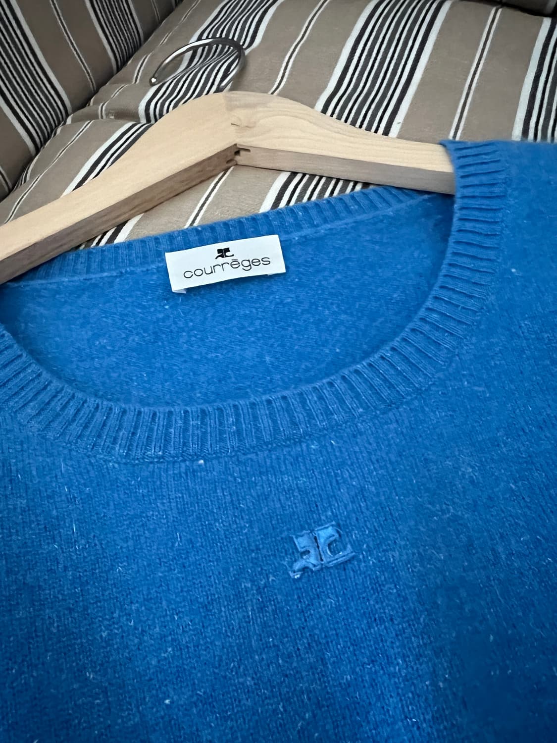 꾸레쥬 캐시미어 글리터 숏슬리브 니트 상품이미지2