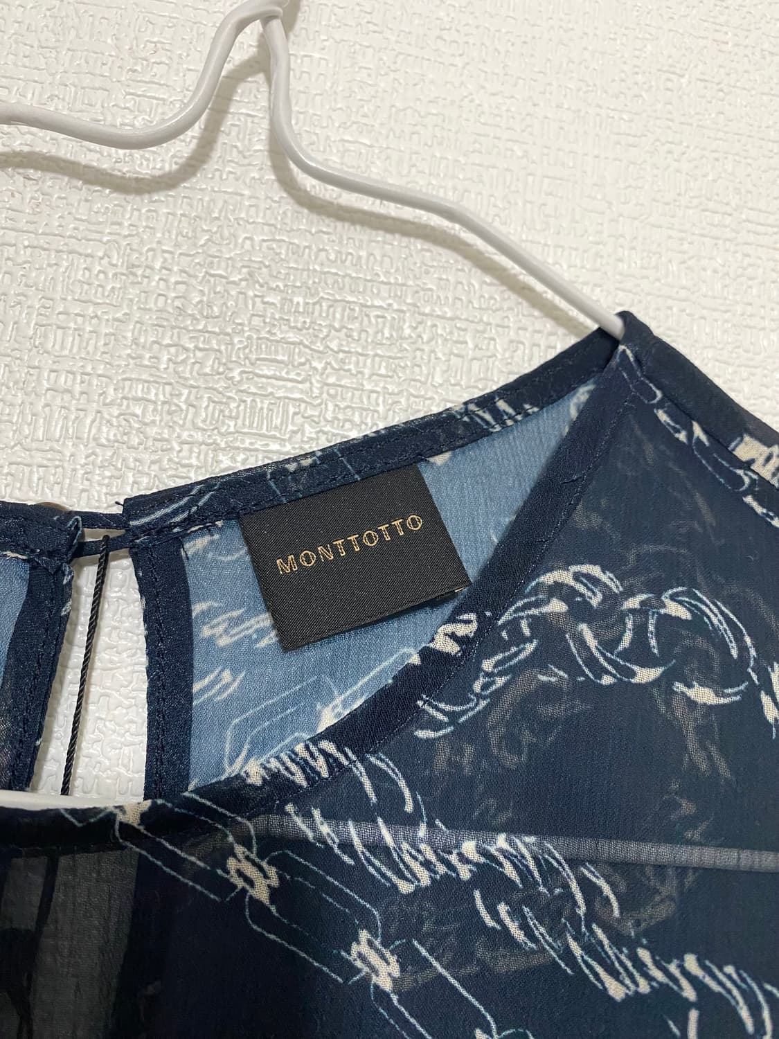 몽또또 쉬폰 커프스 네이비 블라우스 새제품 상품이미지4