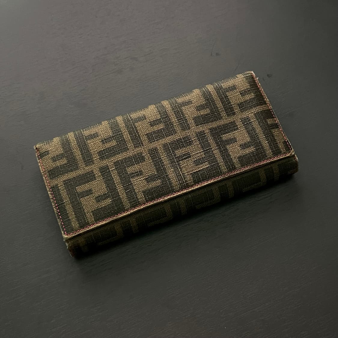 [정품] 펜디 주카 FF 지갑 장지갑 핑크 안감 상품이미지1