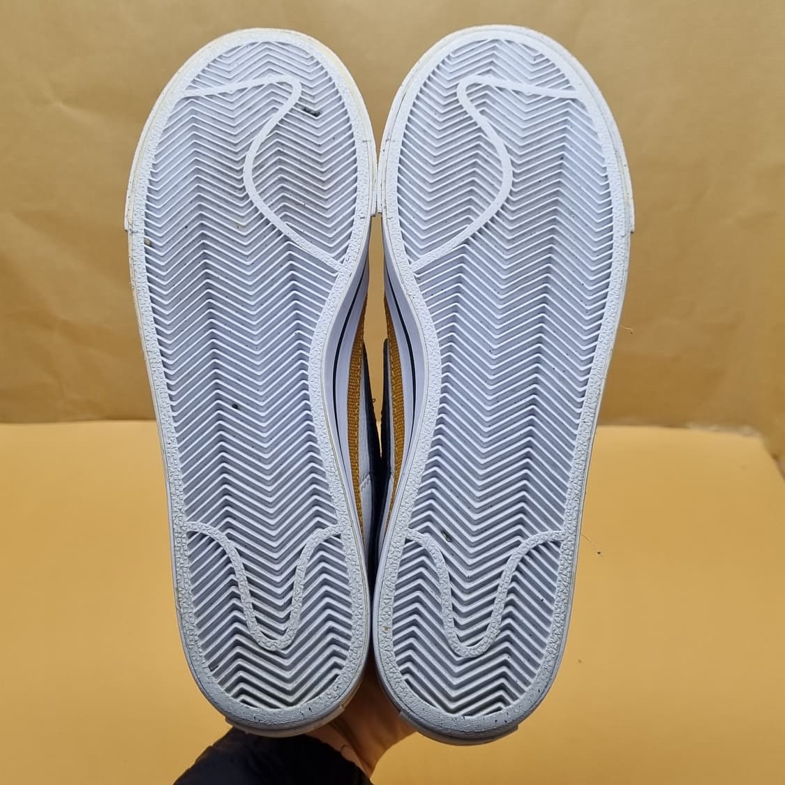 나이키 코트 레거시 스니커즈245. 상품이미지3