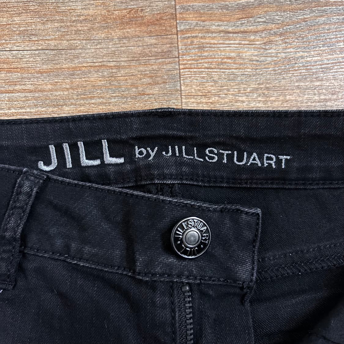 JILL 질스튜어트 25 26 블랙 스키니진 지퍼 슬림 실루엣 상품이미지3