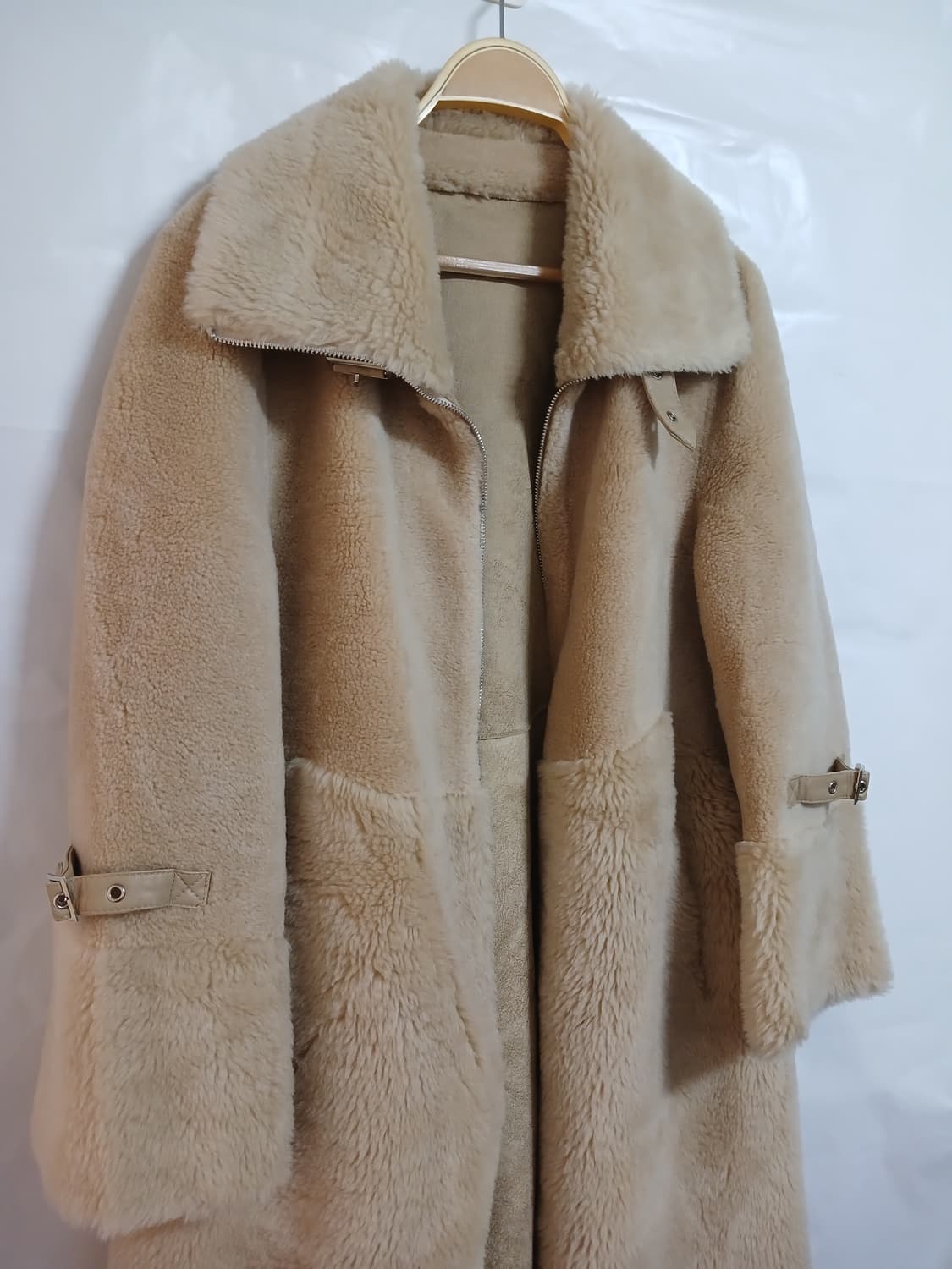 (90-95)양모100% 9부 소매 롱무스탕

베이지 상품이미지3