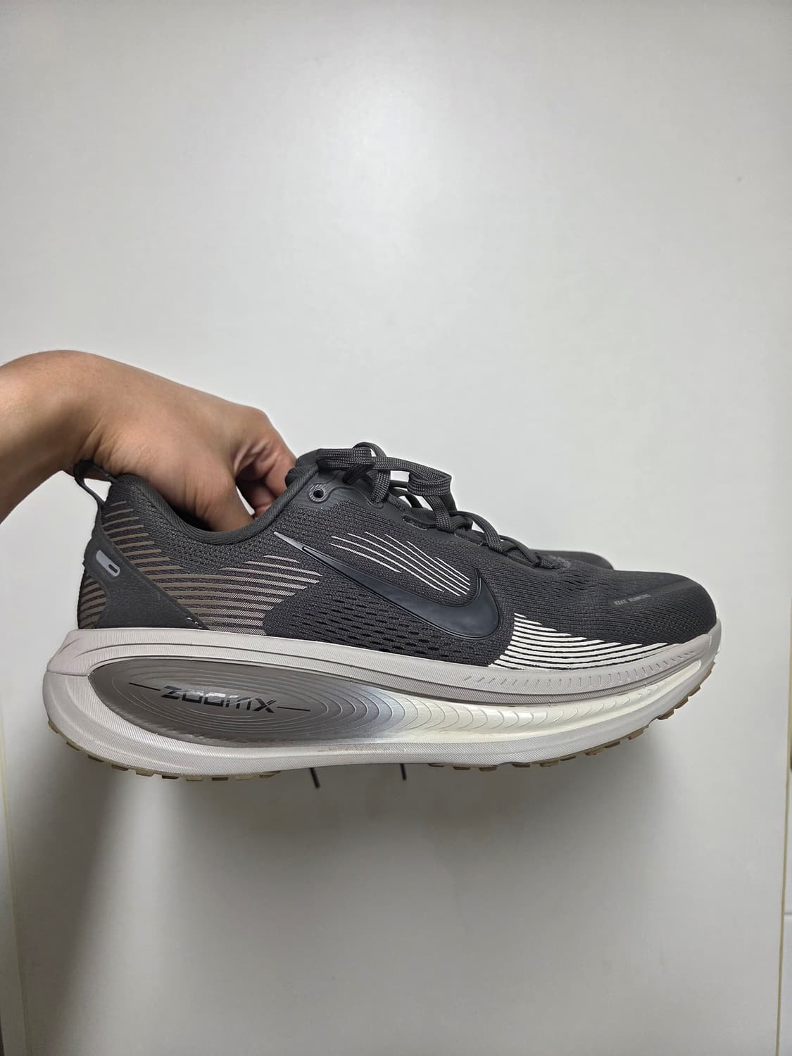 나이키 보메로18 265 상품이미지1