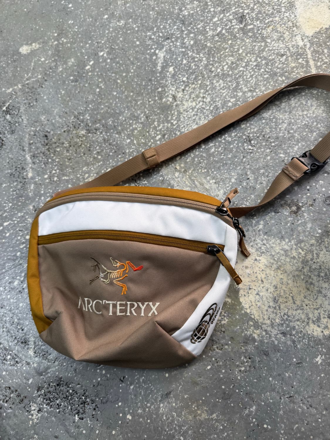 아크테릭스 빔즈 콜라보 가방 정품 qr 상품이미지1