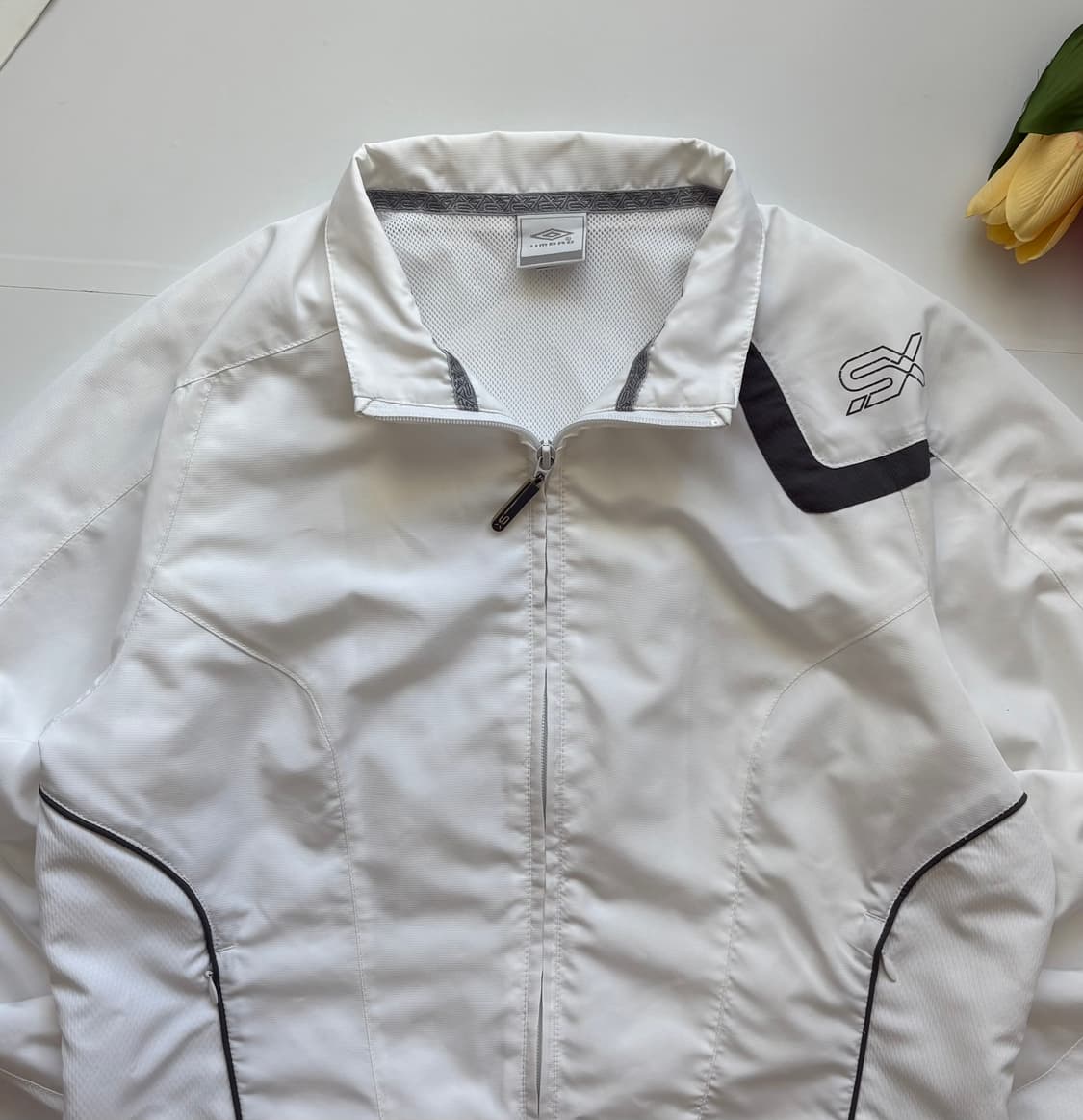 엄브로 화이트 바람막이 상품이미지3