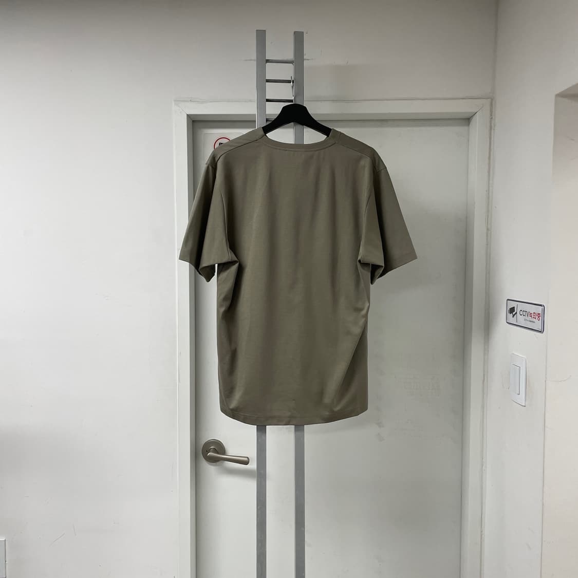 솔리드옴므 카키 반팔 티셔츠 새상품 105 상품이미지6