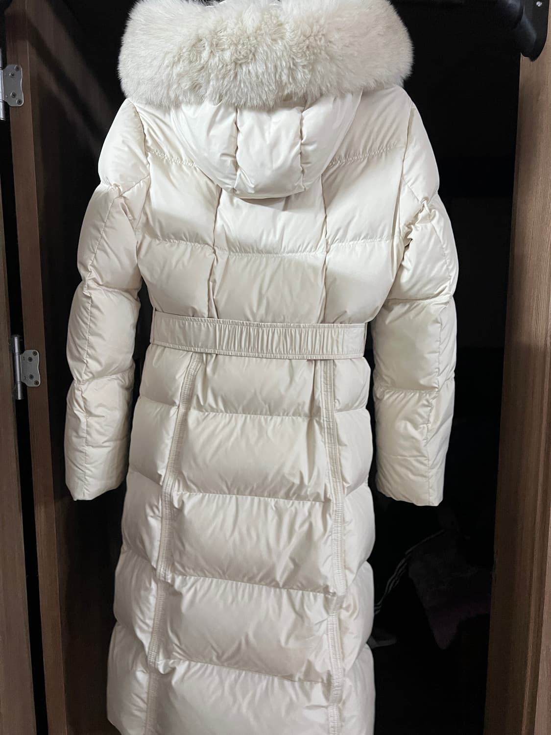 에고이스트 시그니처 페미닌 구스 롱 다운 (55) 상태 굳 상품이미지3