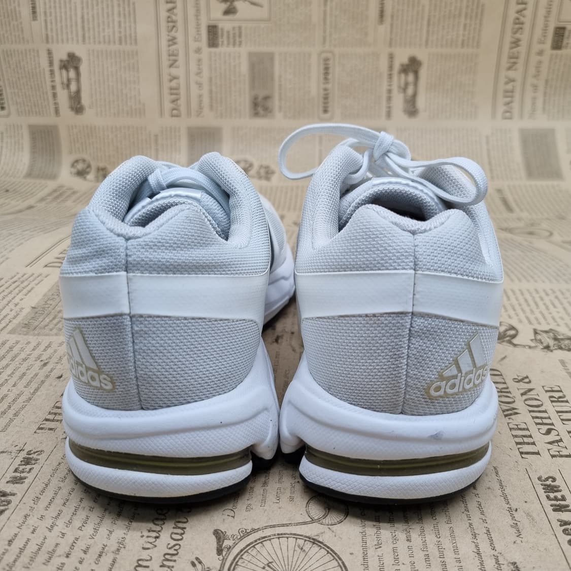 아디다스 이큅먼트10 운동화220 상품이미지4