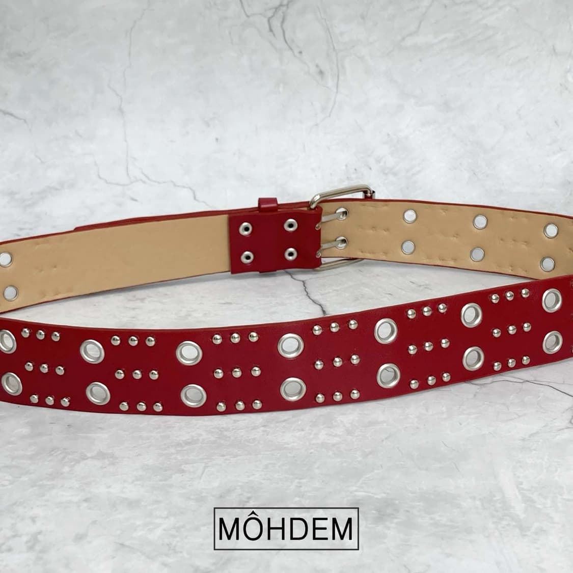 [Unisex] y2k 스터드 아일렛 가죽 벨트 레드 상품이미지9