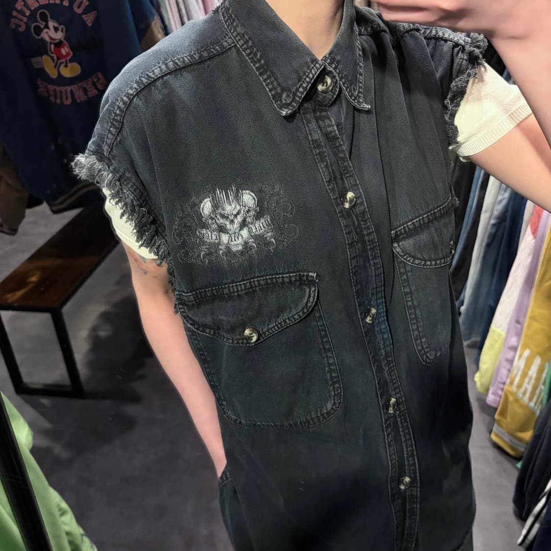  [IM] vtg 스컬 윙 프린팅 컷오프 데님 베스트 네이비 상품이미지6