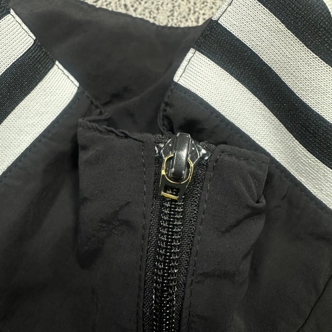 ✨ (세트) 아디다스 락업 트레포일 블랙 트랙 바람막이 셋업 (상L 하S 상품이미지7