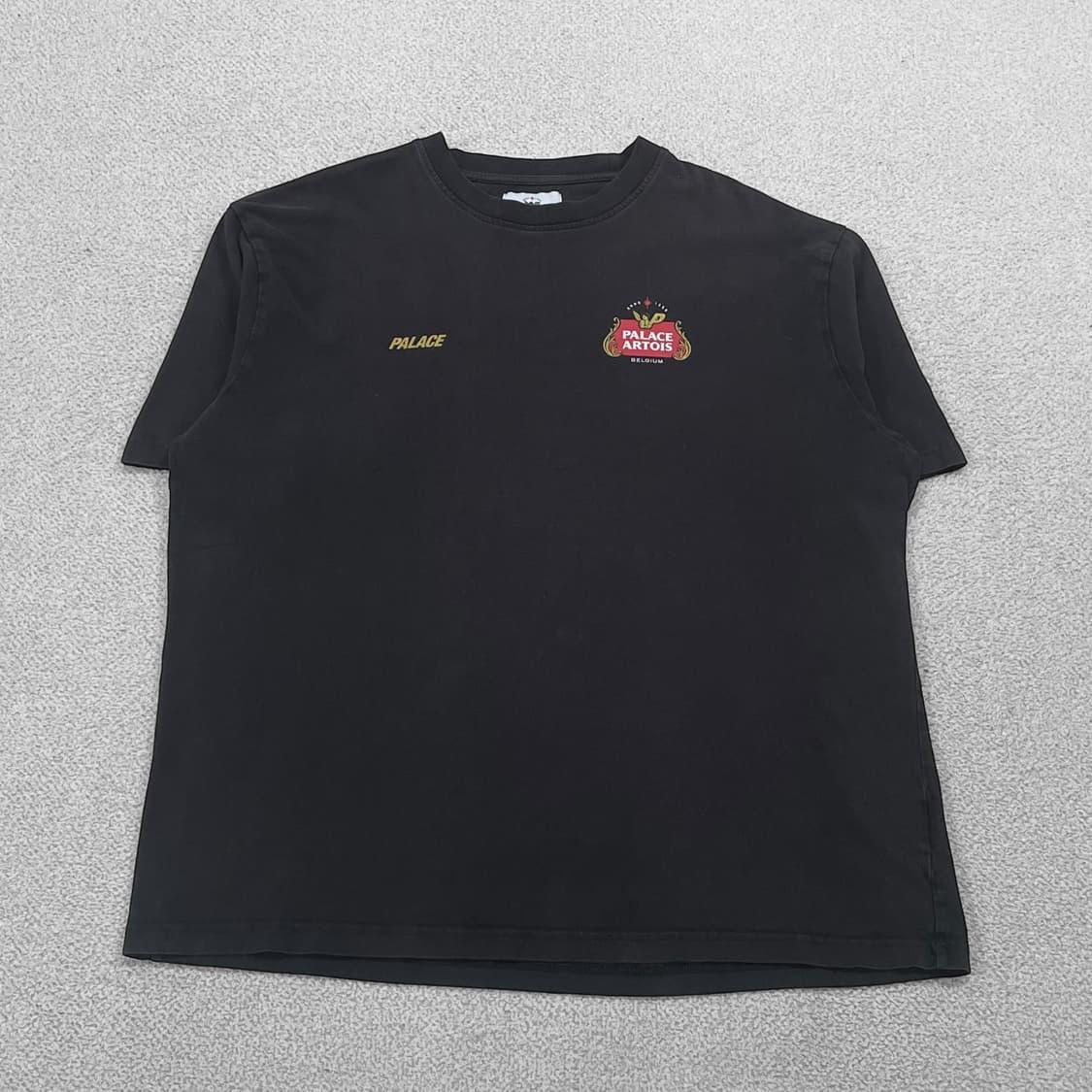 팔라스 Palace x 스텔라 24ss 아르투아 반팔티 상품이미지1