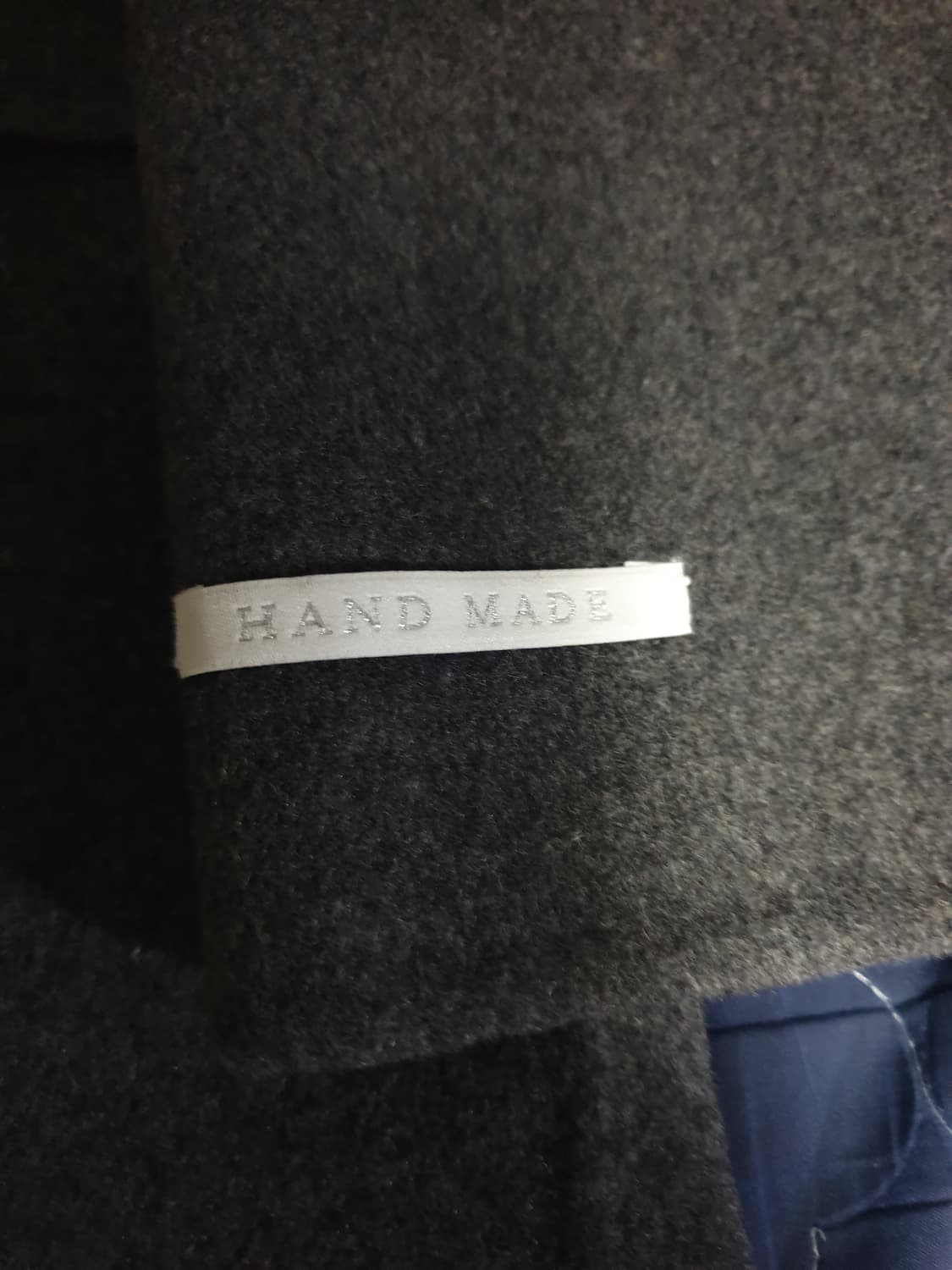 (새상품) VEUX ETRE 핸드메이드 울혼방 배색 싱글코트 (66). 상품이미지3