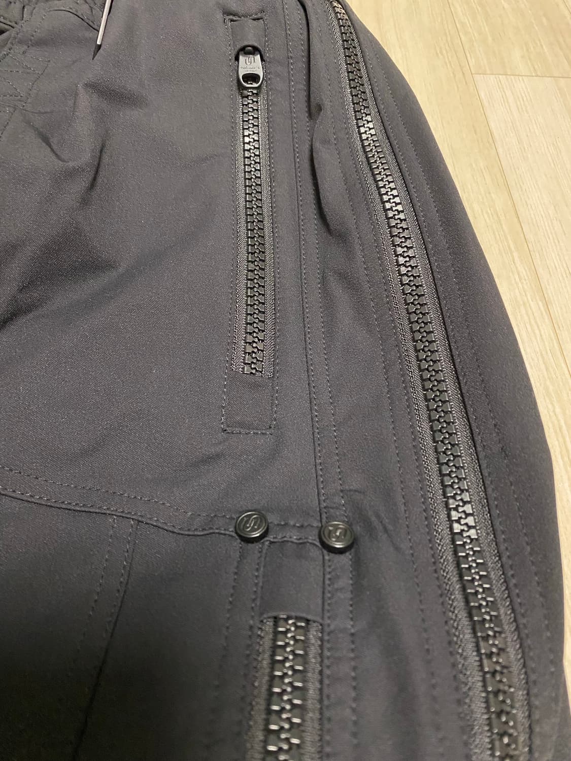 [1 size] 언더마이카 리전 06 멀티지퍼 포켓 팬츠 블랙 상품이미지3