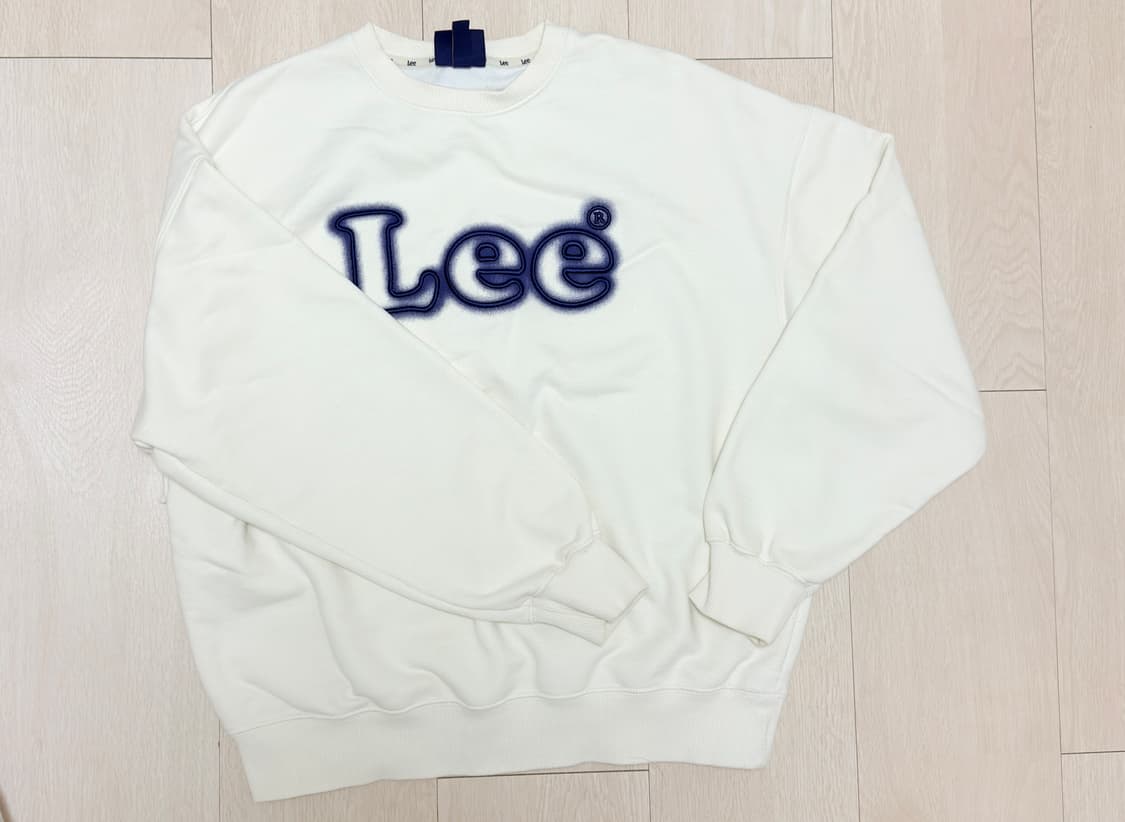 리lee 스프레이 볼륨 빈티지 로고 맨투맨 아이보리 상품이미지4