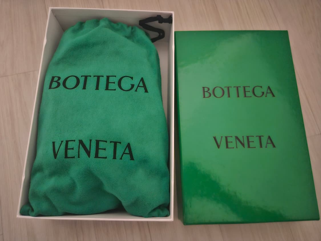 보테가베네타 미니 카세트백 상품이미지2