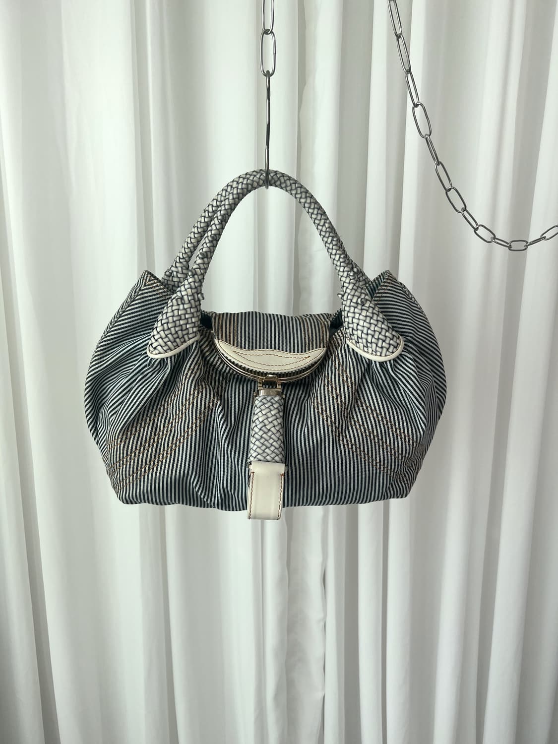 펜디 스파이 데님 스트라이프 숄더백 상품이미지1