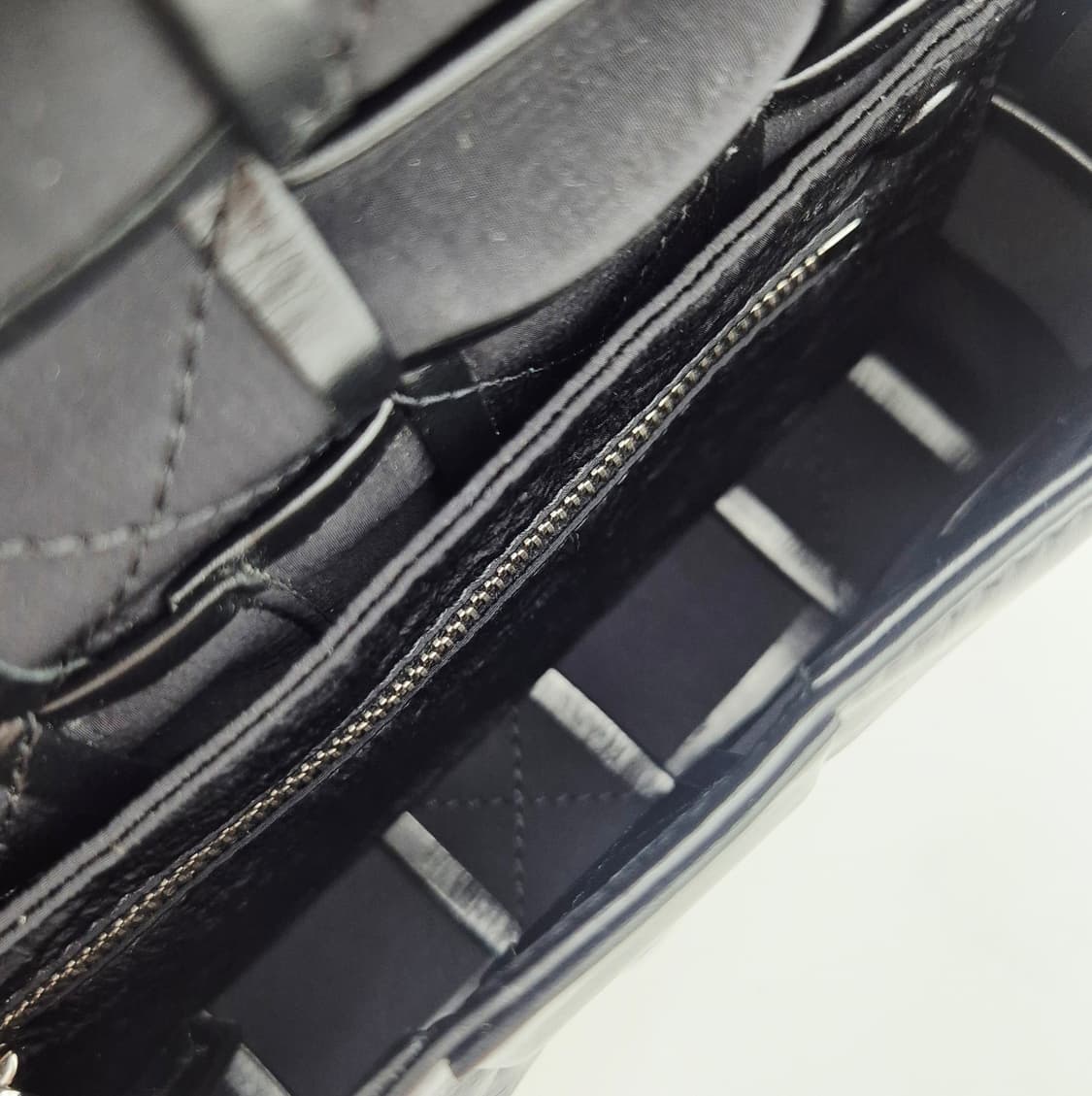 [중고명품셀렉트]보테가 베네타 인트레치아토 스몰 카세트백 717587 상품이미지9