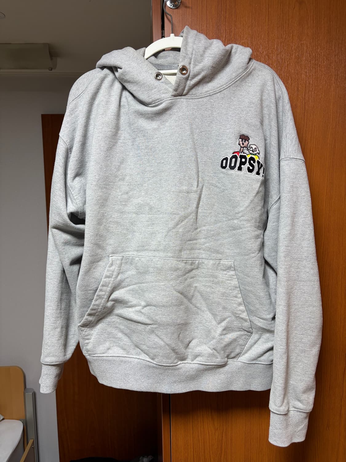 음뫄 핫소스 후드티 상품이미지1