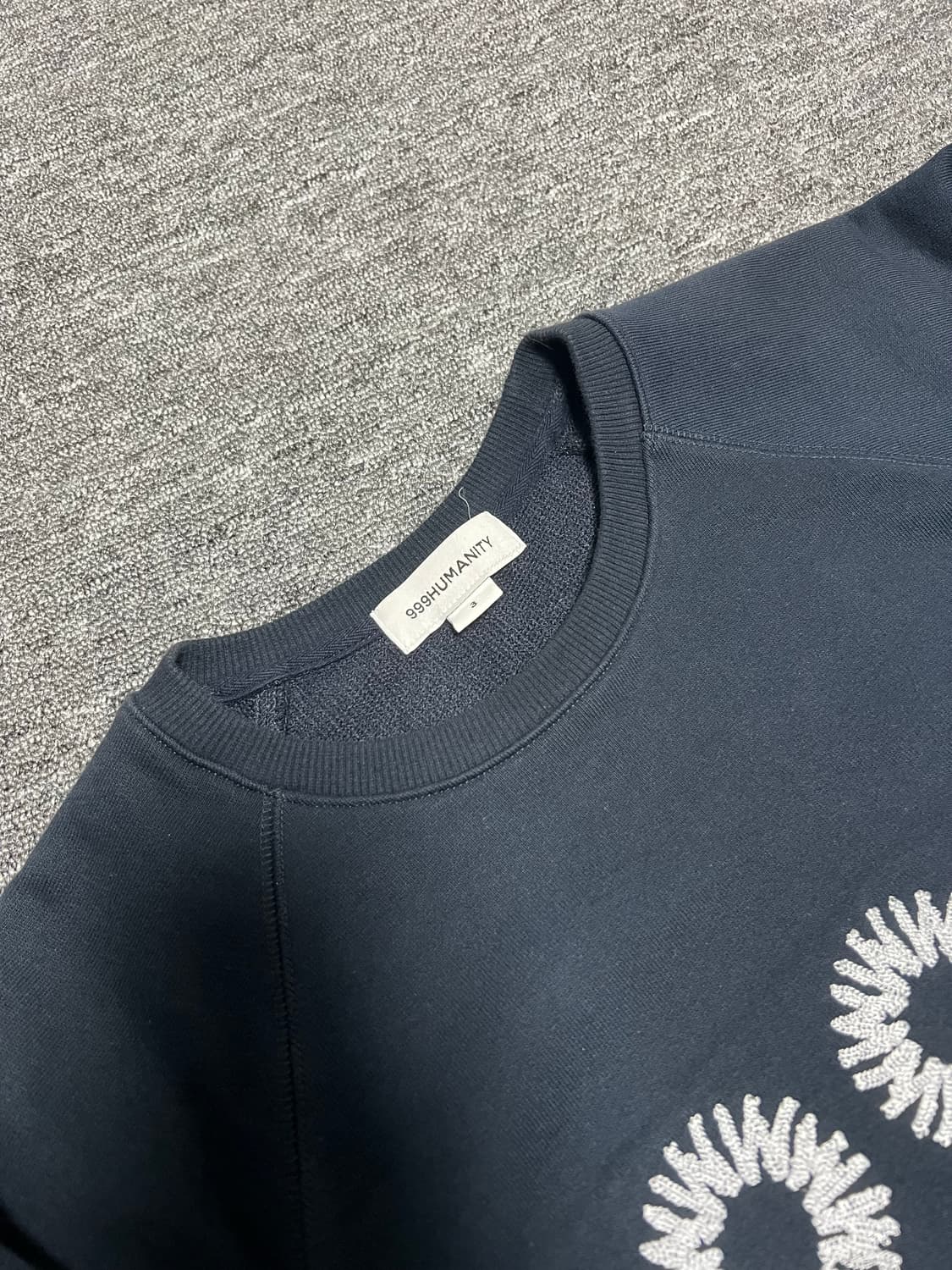 999휴머니티 맨투맨 상품이미지3