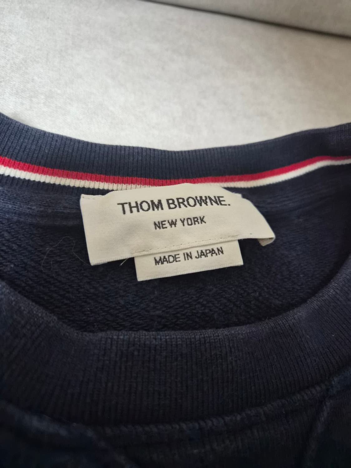 톰브라운 4선완장 맨투맨 상품이미지3